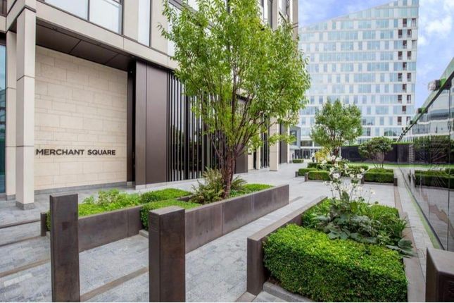 Thumbnail Flat for sale in Merchant Square East, London