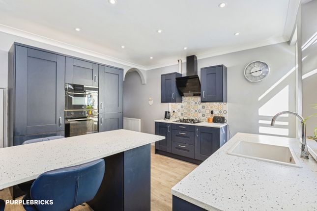 3, Cavern Road, Torquay photo 2