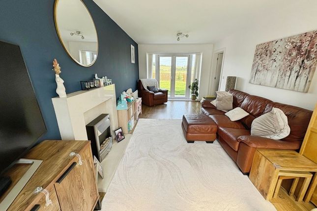 20, Moorfield Drive, Newcastle Upon Tyne photo 2