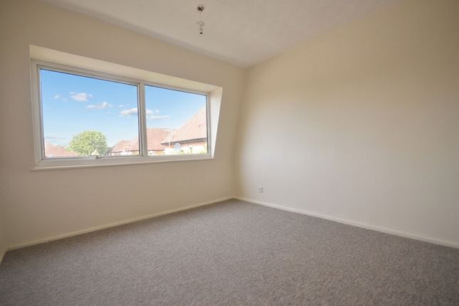 21d Penn Road, Beaconsfield photo 5
