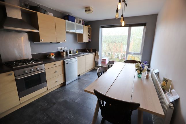 8 Derby Street, Manchester photo 3