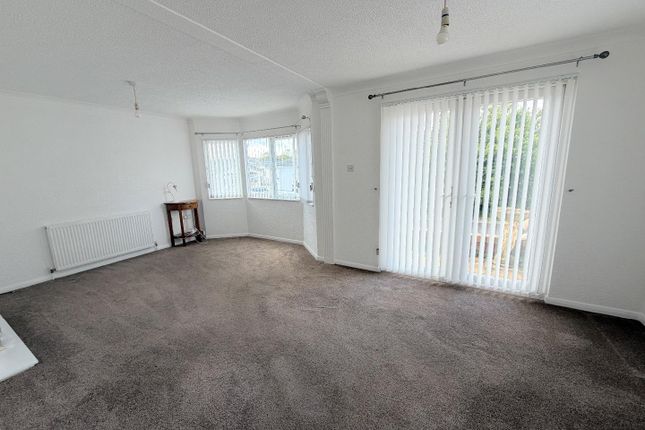44, Seaview Park Homes, Hartlepool photo 4