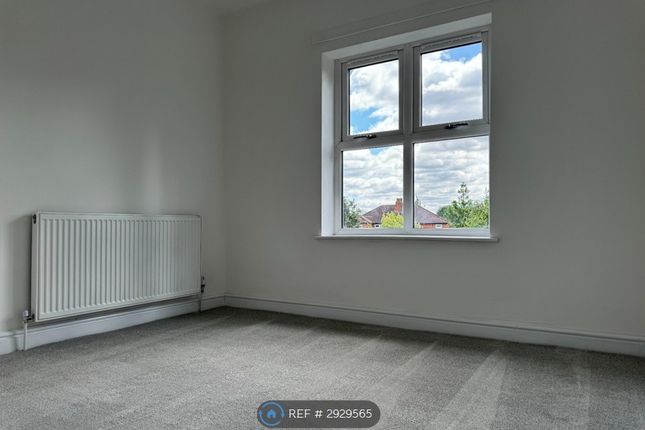 Oakwood Avenue, Wakefield photo 4
