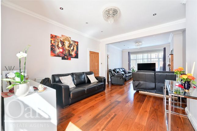 8, Ardfern Avenue, London photo 4