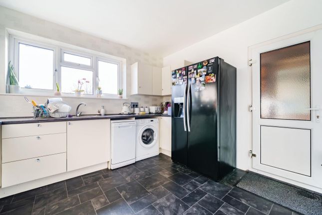 Flat for sale in Malcolm Court, Stanmore