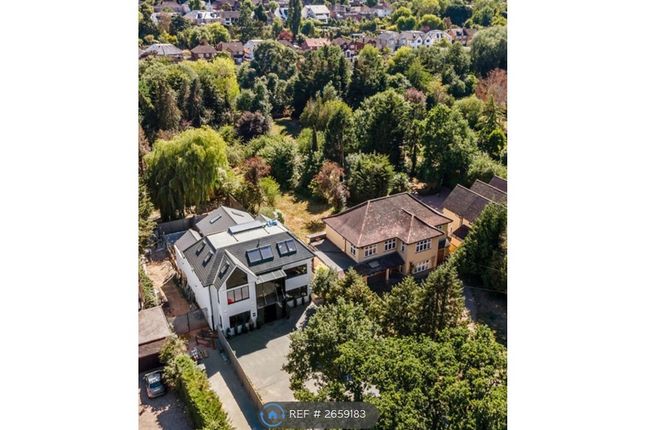 5-bed detached on Waggon Road Herts, Hadleywood, £10,000/mo