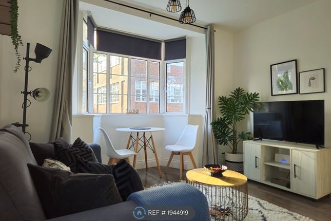 Thumbnail Flat to rent in Regent House, Brighton