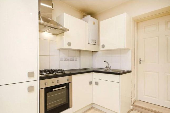 Flat 1, 752B, Finchley Road, London photo 3