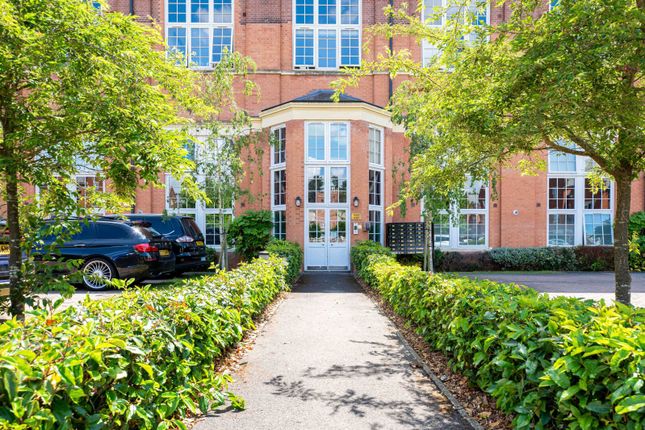 Flat for sale in West Hall, Beningfield Drive, Napsbury Park, St. Albans