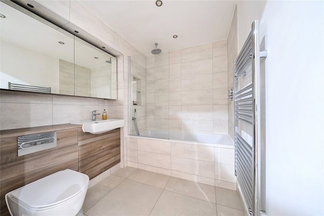 Garnet Place, West Drayton photo 4