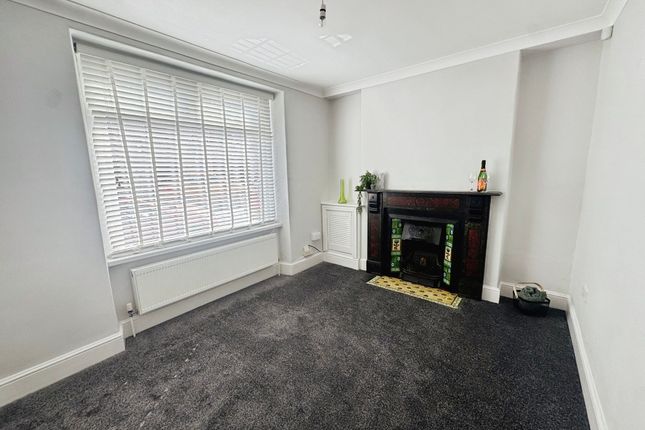 7 James Street, Port Talbot photo 3