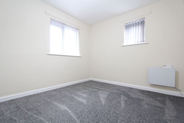 18 Littlemoor Centre, Chesterfield photo 3