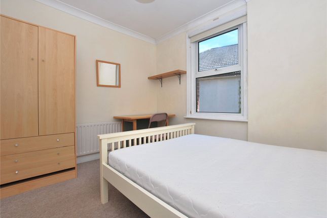 41, Weston Road, Guildford photo 4