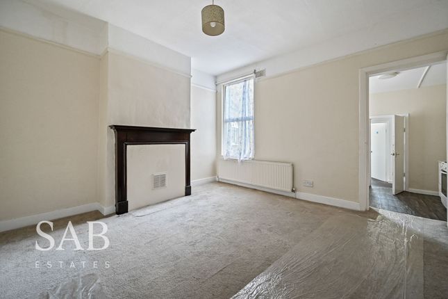 15 Mount Avenue, Southall photo 3