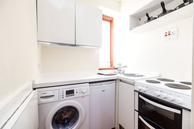 35E, Wallfield Crescent, Aberdeen photo 4