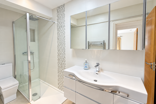 13A, Burford Street, Hoddesdon photo 5