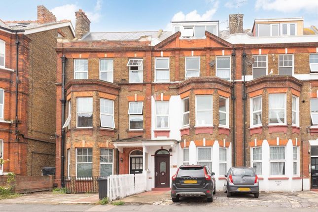 Thumbnail Flat to rent in Harold Road, Cliftonville