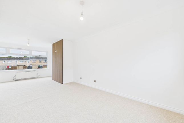 57, Burnside Crescent, Shotts photo 4