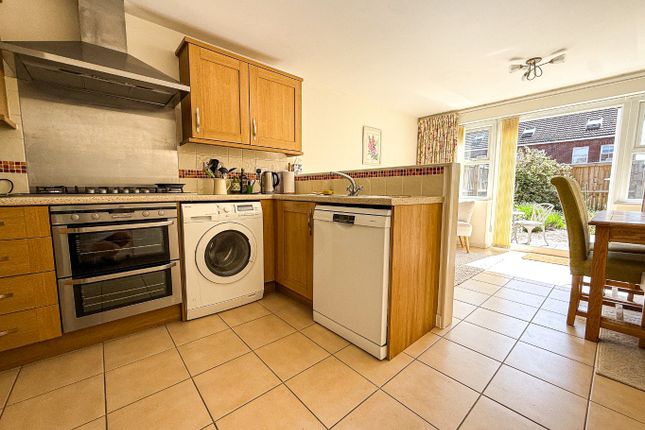 24, Kings Yard, Taunton photo 4