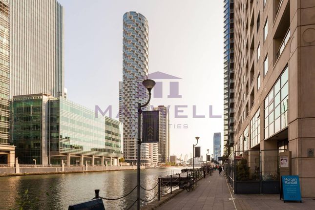 Thumbnail Flat to rent in Discovery Dock West, 3 South Quay Square, Canary Wharf, London