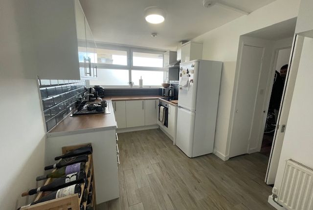 Thumbnail Maisonette to rent in Watney Market, Shadwell