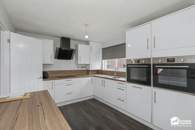 85, Flaxen Walk, Huntingdon photo 4