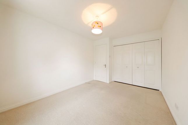 36 Mallard Court Swan Close, Rickmansworth photo 4