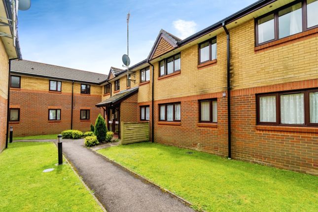 Flat for sale in Sherwood Close, Southampton, Hampshire
