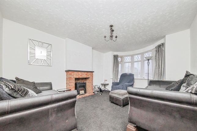9, Lake Avenue, Clacton-On-Sea photo 2
