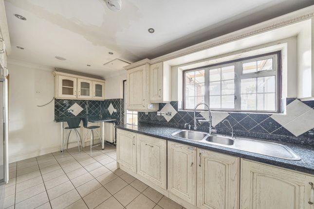 52, Cedar Drive, Pinner photo 4