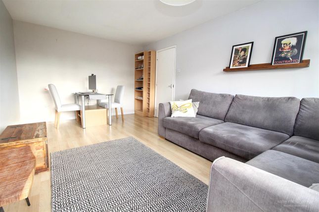 34, Armadale Court, Westcote Road, Reading photo 4