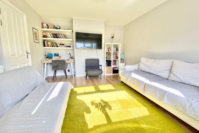 Castlewood Road, Cocfosters photo 3