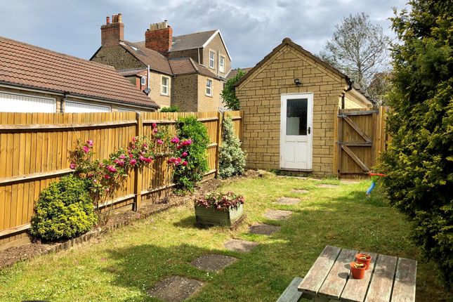 Property to rent in Newington Close, Frome