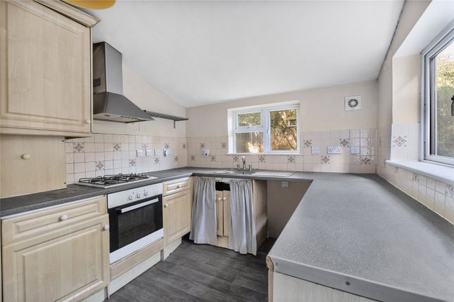 91, Lyndhurst Way, London photo 4