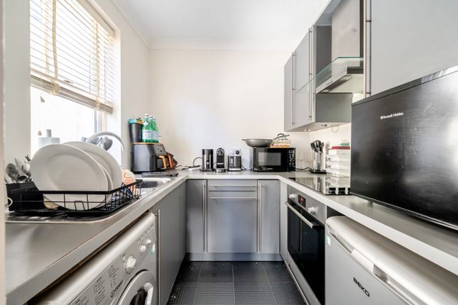 Flat 6, 35, Regency Square, East Sussex photo 4