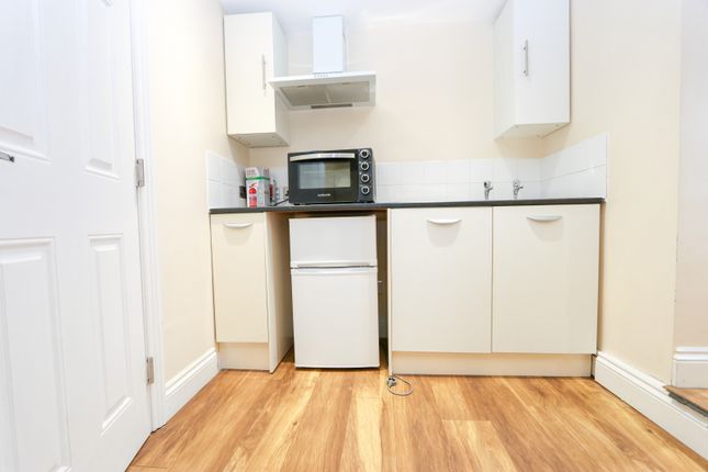 1, Nash Road, LONDON photo 5