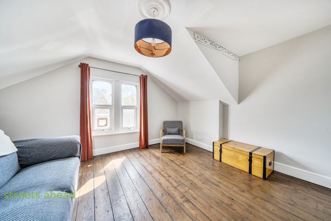 Top Floor  Flat, 1, Colby Road, London photo 2