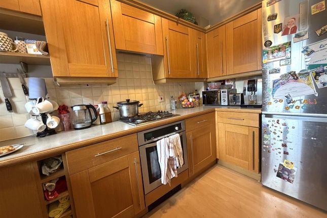 115, Lacock Gardens, Maidstone photo 4