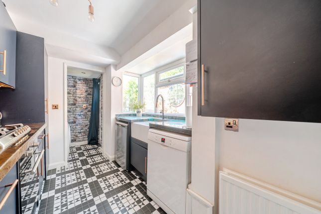8, Pleasant View Place, Orpington photo 4