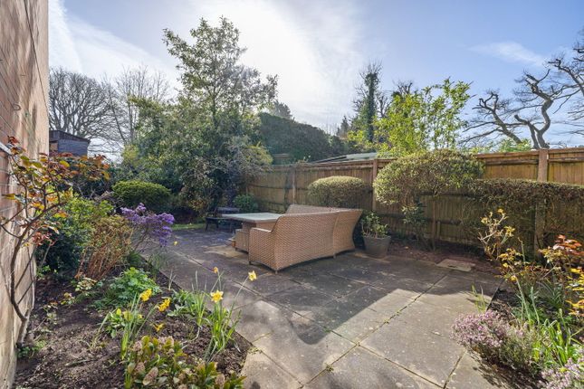 Summerhouse Court,6, Headley Road, Hindhead photo 2
