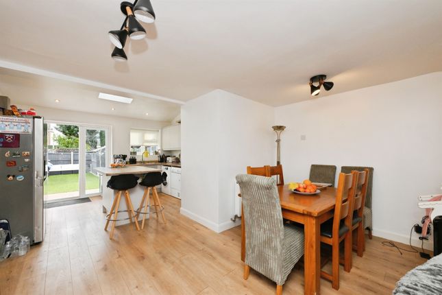 30, Champions Way, Hoddesdon photo 3