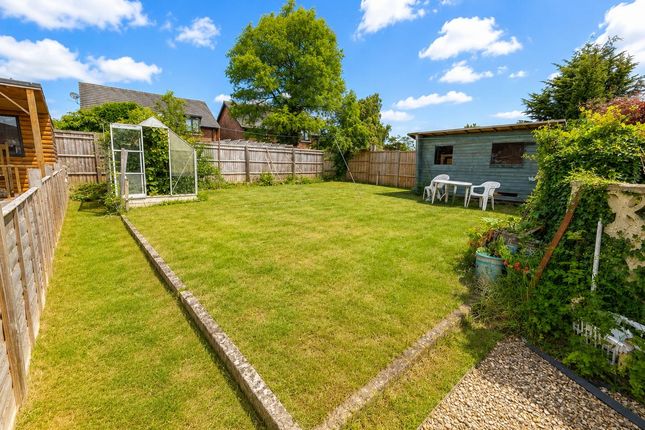 21, Damson Trees, Swindon photo 2