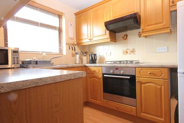 Property to rent in Heythorp Close, Woking