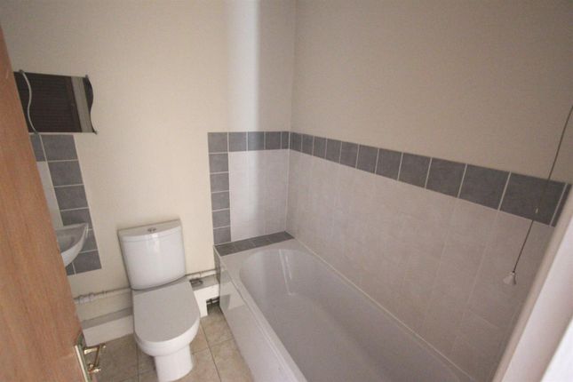 6, Staniforth Court, Barwell photo 5