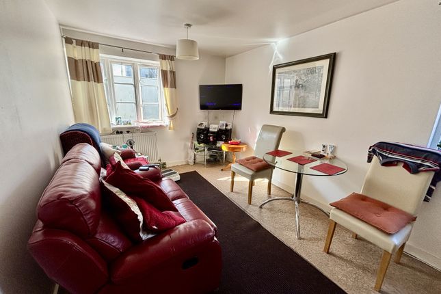 4 Bakehouse Apartments, High Street, Penzance photo 3