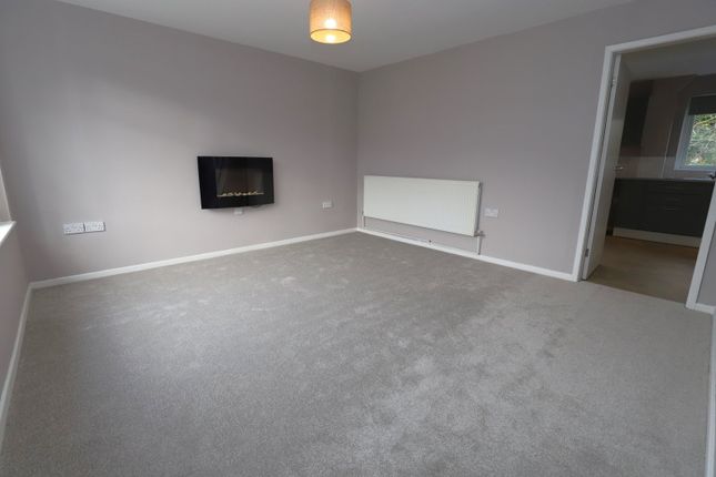 20, Castle Croft, Bolton photo 4
