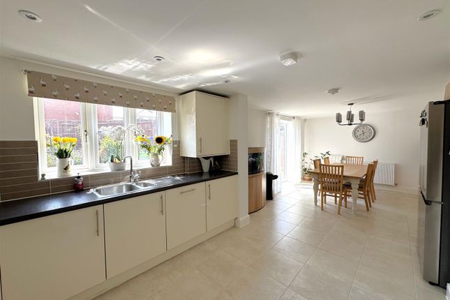 33, Oldridge Road, Weymouth photo 3