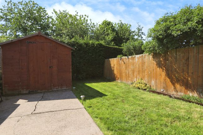 53, Welwyn Park Drive, Hull photo 3