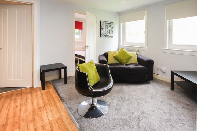 15, Sibbald Place, Livingston photo 3