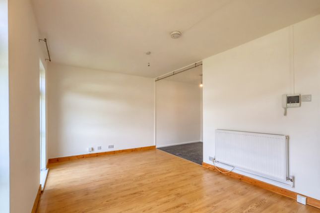 Flat 8, Baines House,, Abbey Barn Road, Buckinghamshire photo 2